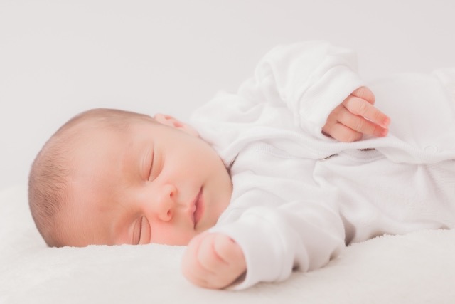新生児の向き癖を直す方法 ドーナツ枕を横向きにして使うのが一番効果あり 船橋ママスタイル研究所